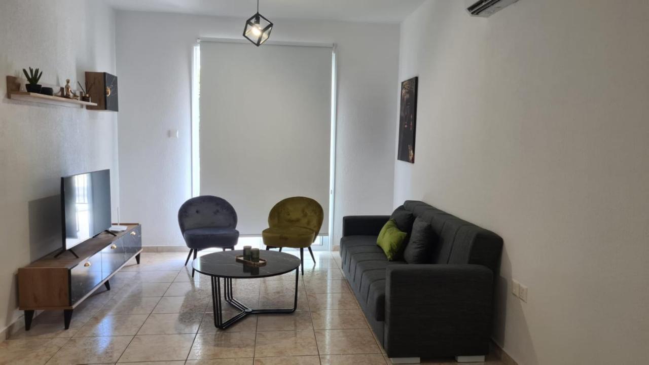 Laertis Apartments - By Imh Travel & Tours Paphos Exterior foto