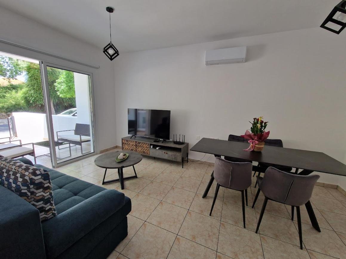Laertis Apartments - By Imh Travel & Tours Paphos Exterior foto