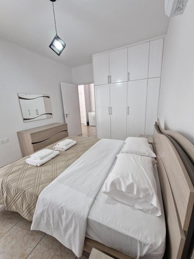 Laertis Apartments - By Imh Travel & Tours Paphos Exterior foto