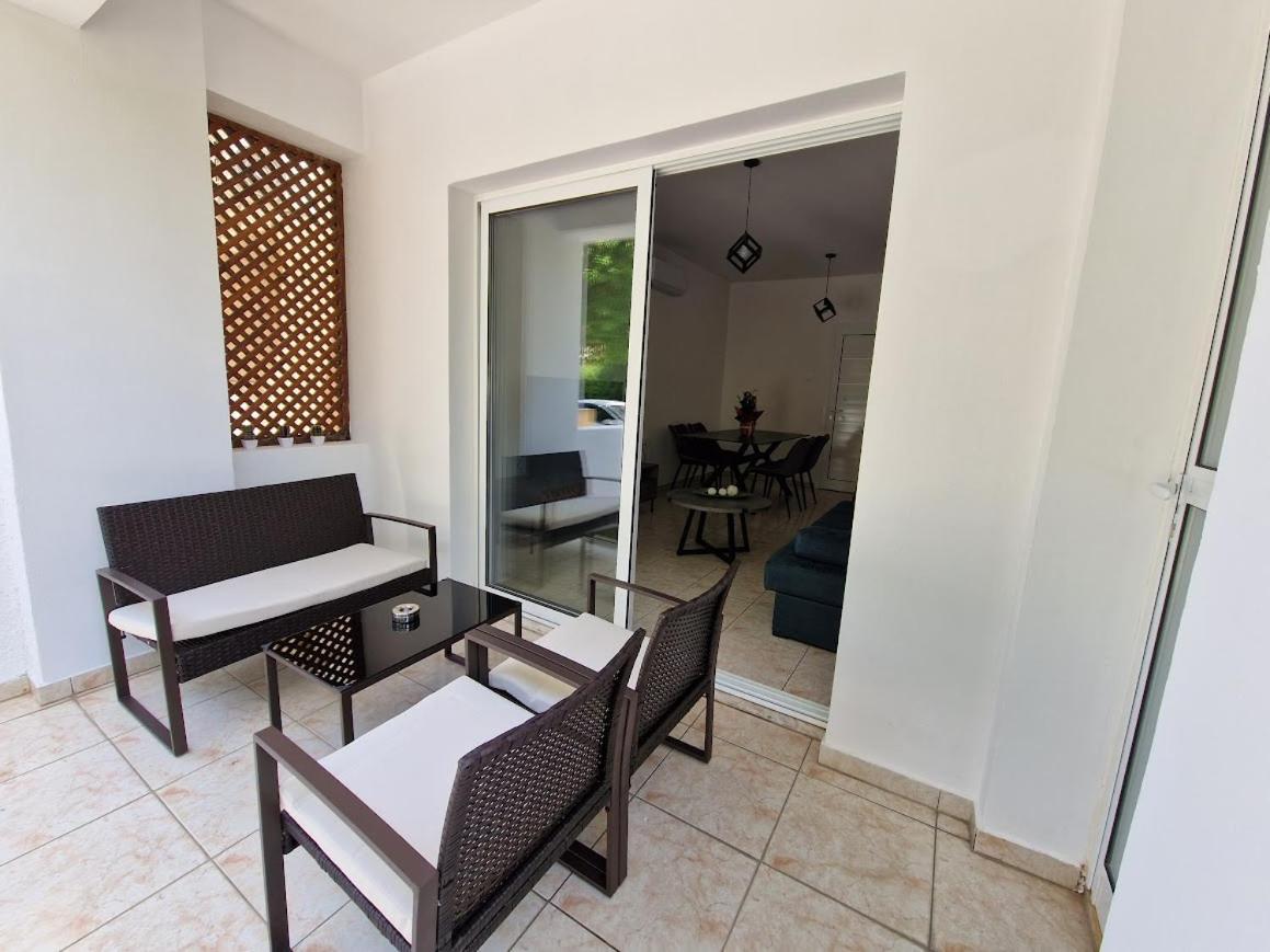 Laertis Apartments - By Imh Travel & Tours Paphos Exterior foto